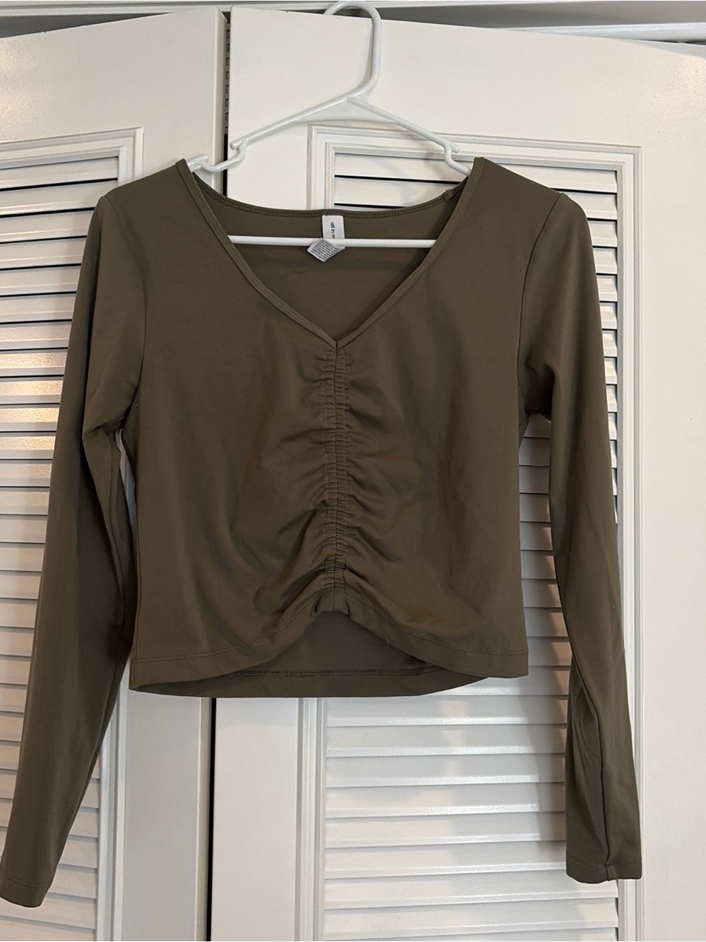 all in motion Olive V-Neck Ruched Long Sleeve Crop Top